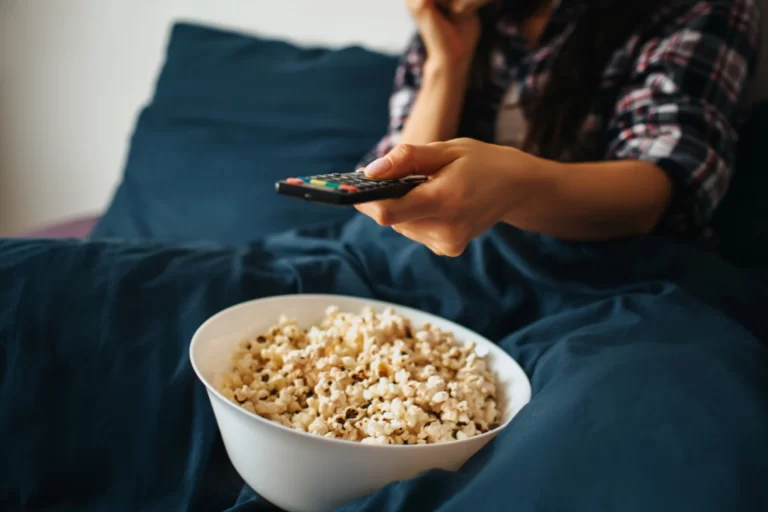 Comment configurer votre AVOV TV pour IPTV France